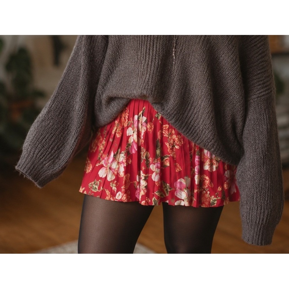 Express Pleated Accordion Mini Skir Large Elastic Waist Flowy Floral Fairy Retro